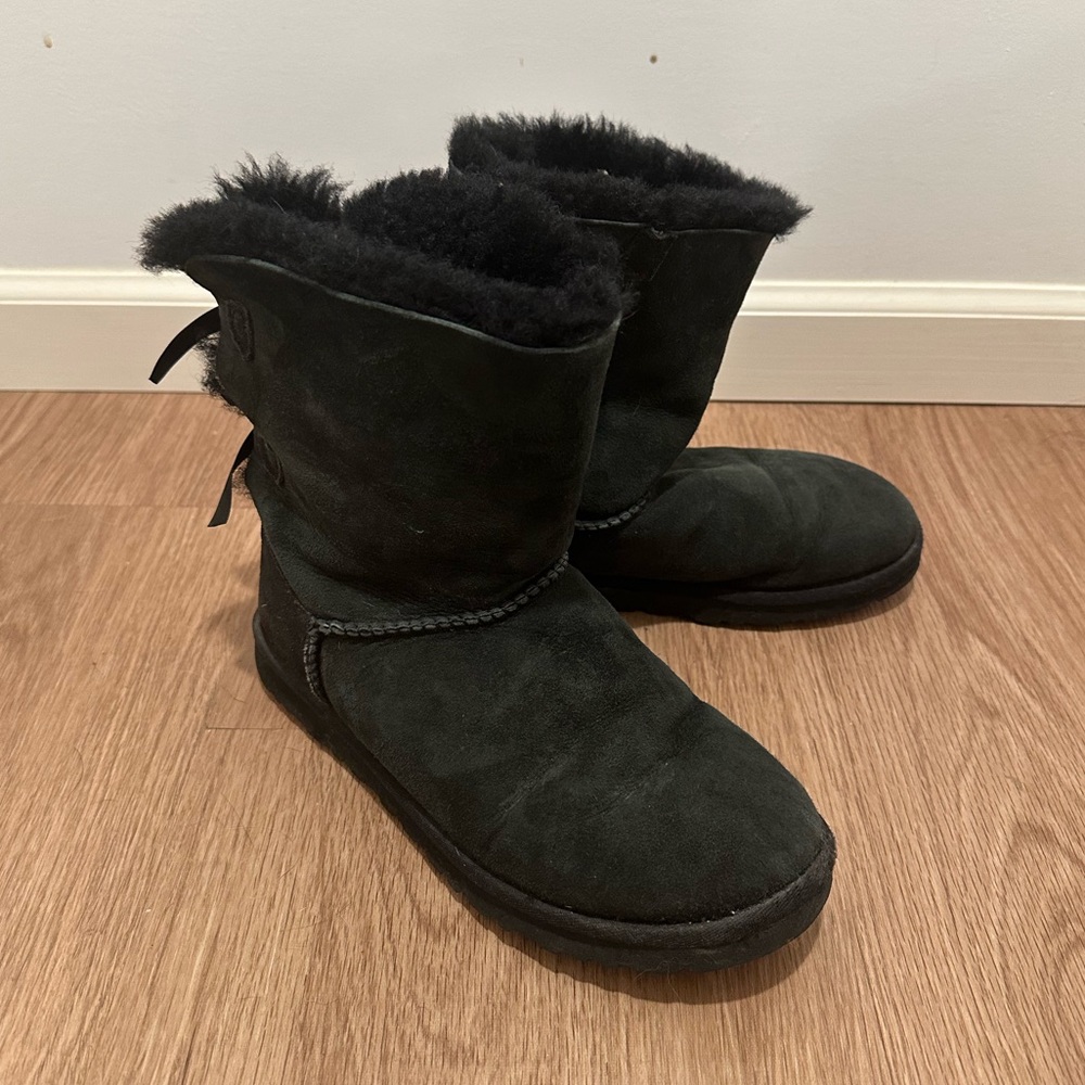 UGG Australia Bailey Bow II *SOLD*